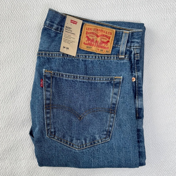 NWT - Men's LEVI's 505™ Regular Straight Leg Blue Jeans W 36 L 30 - Picture 2 of 12
